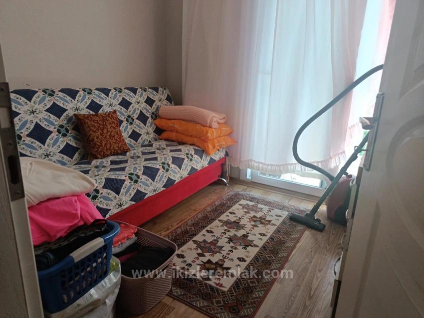2+1 Mid-Floor Apartment For Sale In Seferihisar Ürkmez Center