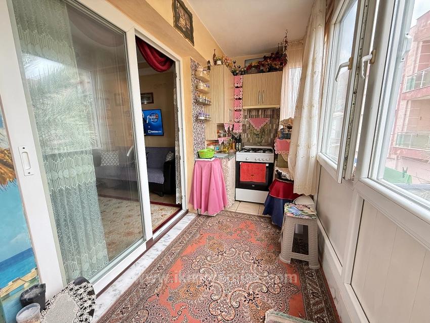2+1 Apartment For Sale In Seferihisar Ürkmez Center, 80M2, 200M From The Sea.