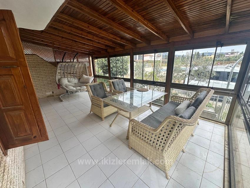 3+1 Detached Villa With Pool For Sale In Seferihisar Doğanbey