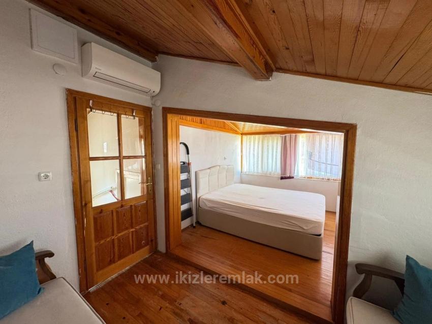Seferihisar'cumhuriyet District, Meltem Tour Site 4+1 Villa For Sale By The Sea