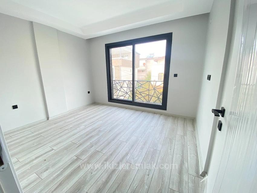 Garden Villa For Sale Near The Sea In Ürkmez Doğanbey, 2+1