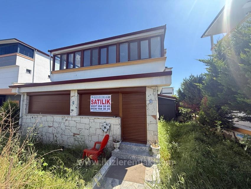 2+2 Bedroom Summerhouse For Sale in Cumhuriyet Nbh. Seferihisar Doğanbey - 150 m²