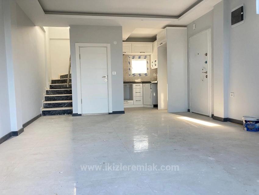 2+1 Villa With Sea View And Garden For Sale In Doğanbey, Seferihisar