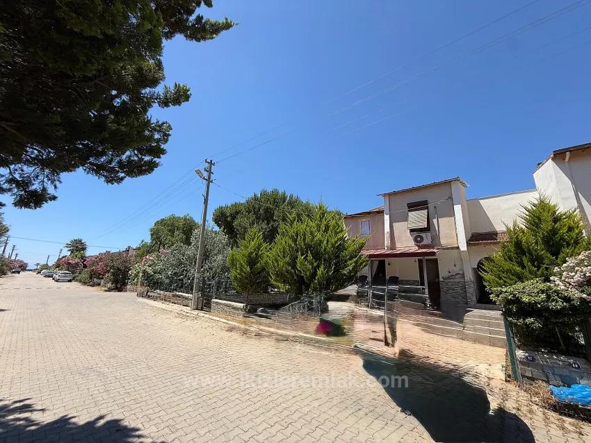 Seferihisar Doğanbey'de For Sale 3+1 50M From The Sea Garden Villa