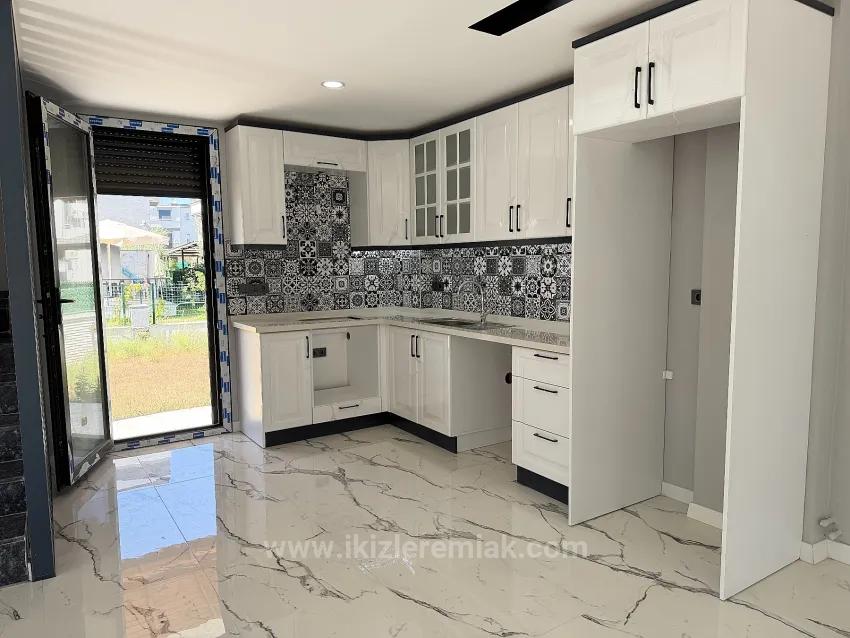 For Sale In Ürkmez Doğanbey Zero Single Detached Wide 3+1 Villa