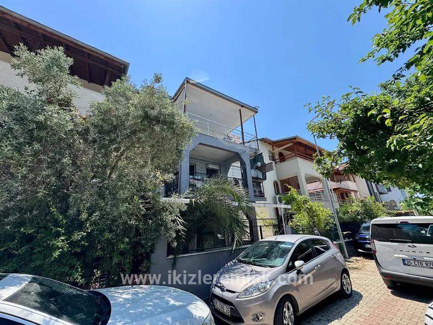 In Doğanbey, For Sale Intermediate Floor 2+1 On The Sea Side 70 Metre² Flat