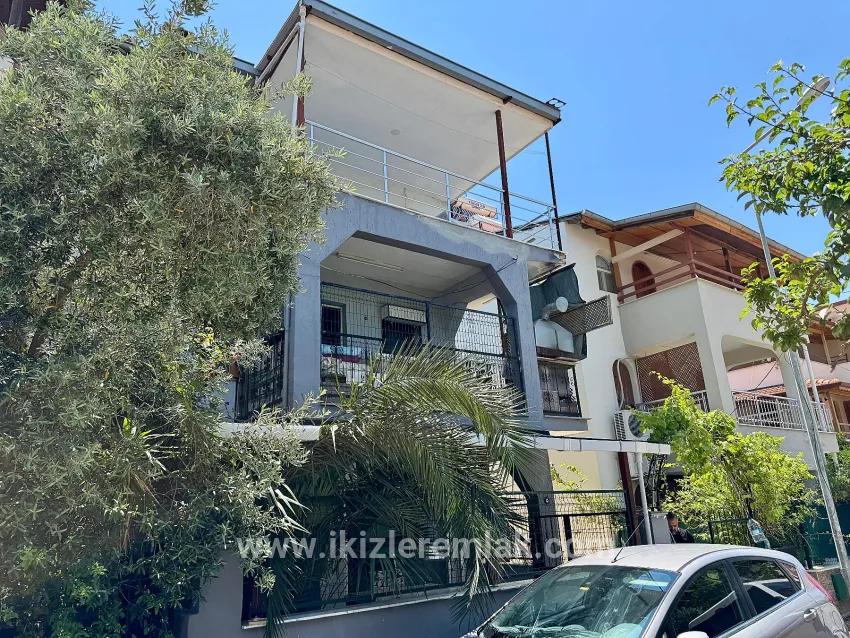 In Doğanbey, For Sale Intermediate Floor 2+1 On The Sea Side 70 Metre² Flat
