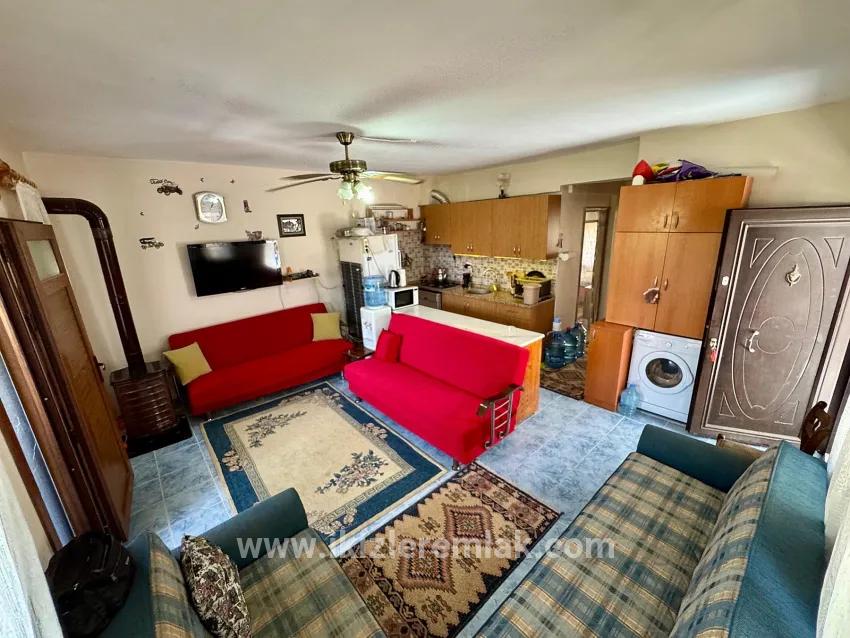 In Doğanbey, For Sale Intermediate Floor 2+1 On The Sea Side 70 Metre² Flat