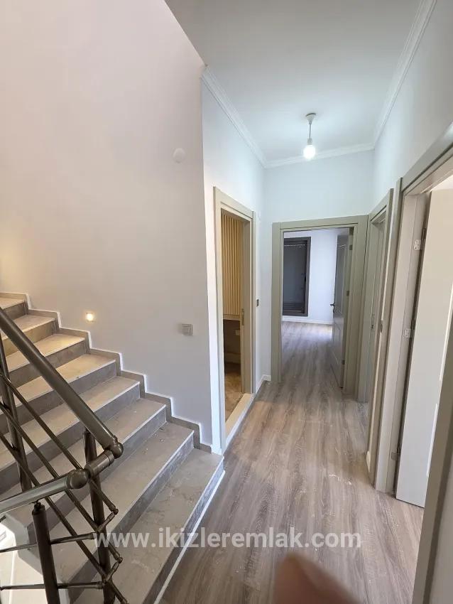 In Gümüldür İnönü Neighbourhood, 450 Metres To The Sea, Spacious Garden Zero 4+1!