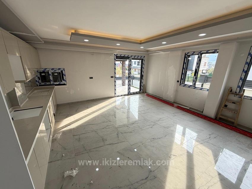 3+1 Detached Villa With Garden For Sale In Seferihisar Doğanbey Center