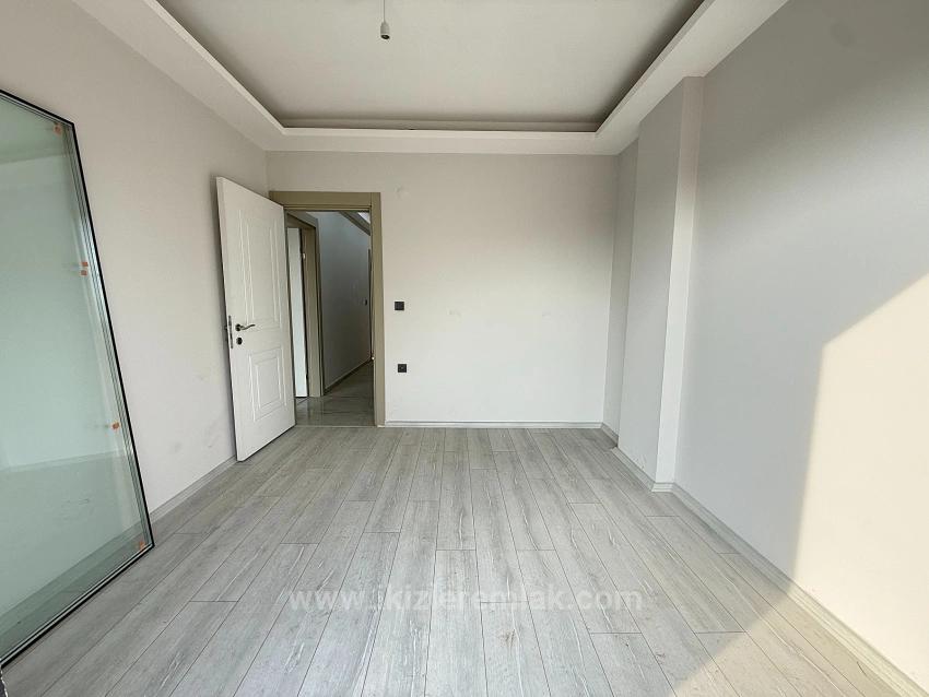 3+1 Detached Villa With Garden For Sale In Seferihisar Doğanbey Center