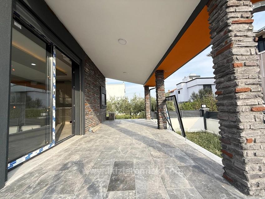 3+1 Detached Villa With Garden For Sale In Seferihisar Doğanbey Center