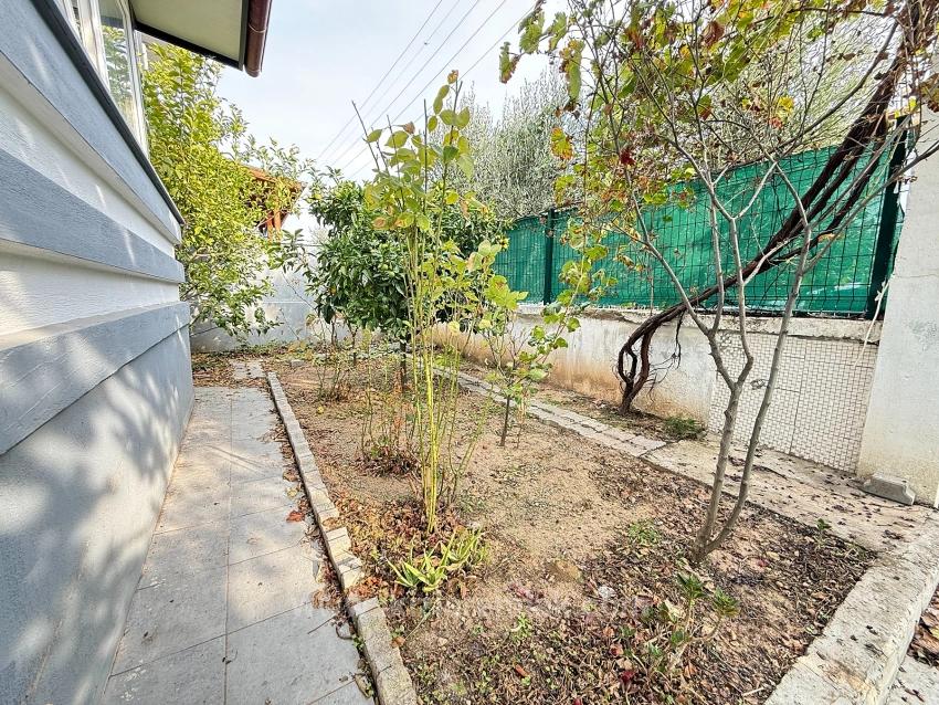 4+1 Villa With Large Garden For Sale In Seferihisar Doğanbey Center