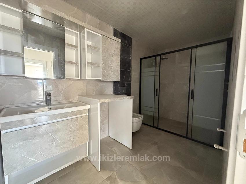 3 + 2 Duplex Apartment With New Elevator For Sale In Seferihisar Ürkmez Center