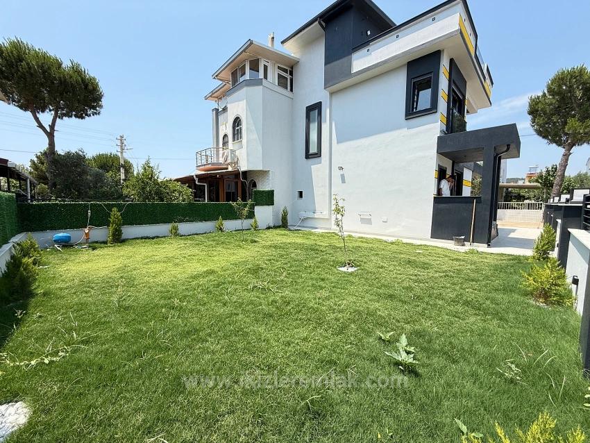 3+1 Detached Villa With A Brand New Garden For Sale In Seferihisar Doğanbey