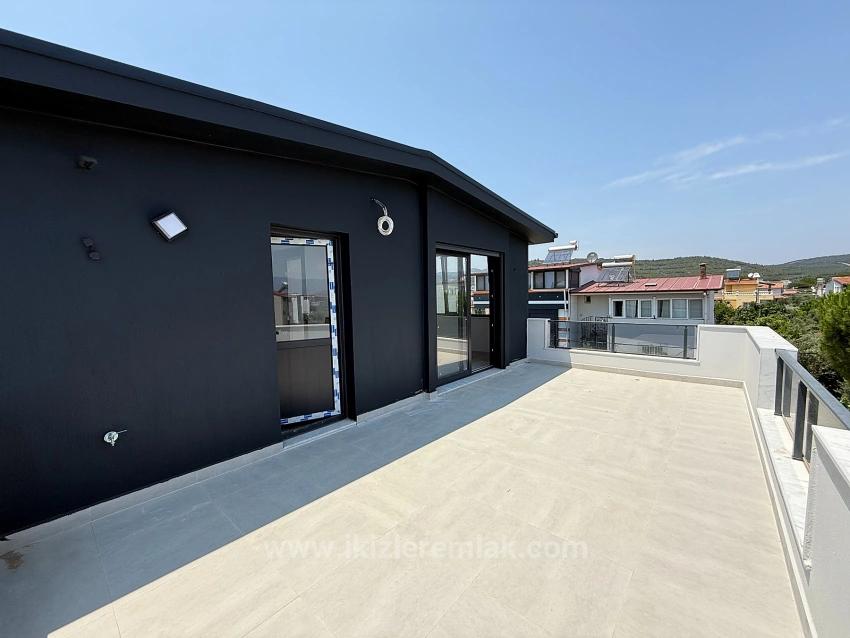 3+1 Detached Villa With A Brand New Garden For Sale In Seferihisar Doğanbey