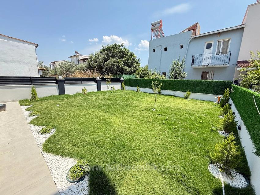 3+1 Detached Villa With A Brand New Garden For Sale In Seferihisar Doğanbey