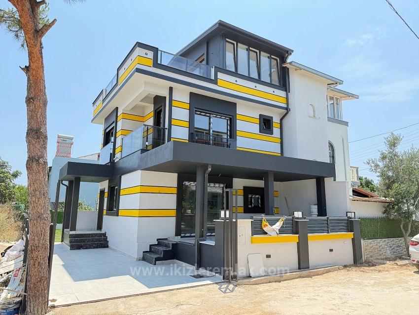 3+1 Detached Villa With A Brand New Garden For Sale In Seferihisar Doğanbey