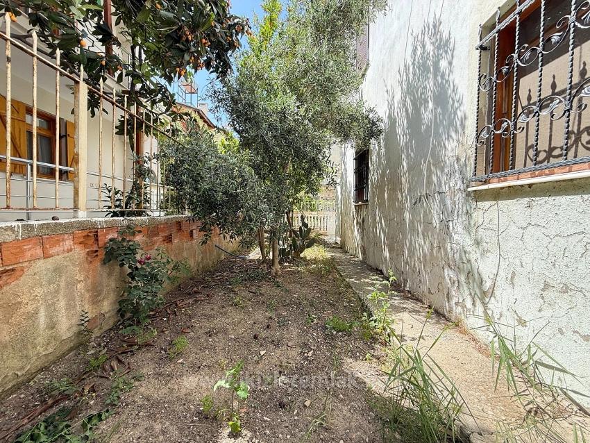 3+1 Garden Apartment For Sale In Ürkmez, 250 Meters From The Sea, Affordable Price