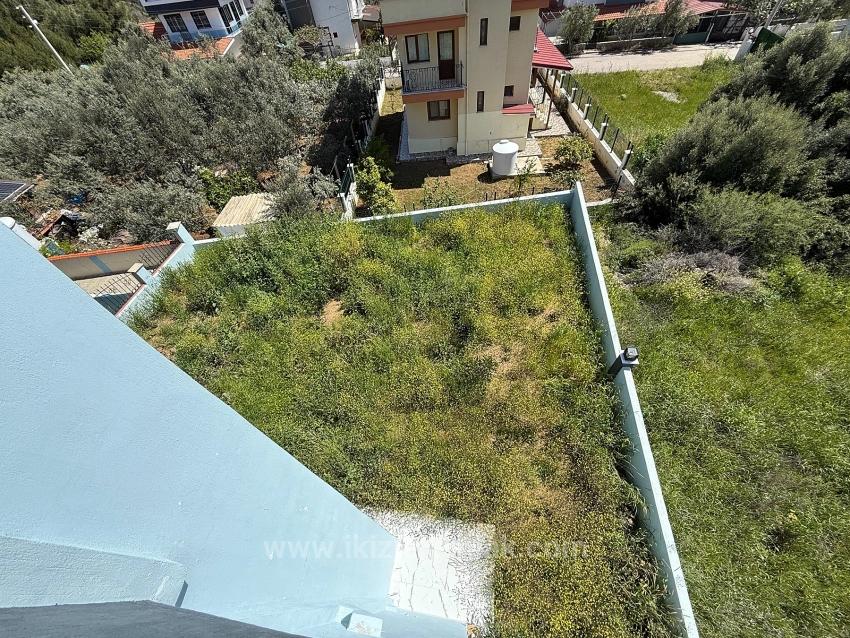 2+1 Duplex Summer House With Large Garden And Sea View For Sale In Seferihisar Doğanbey