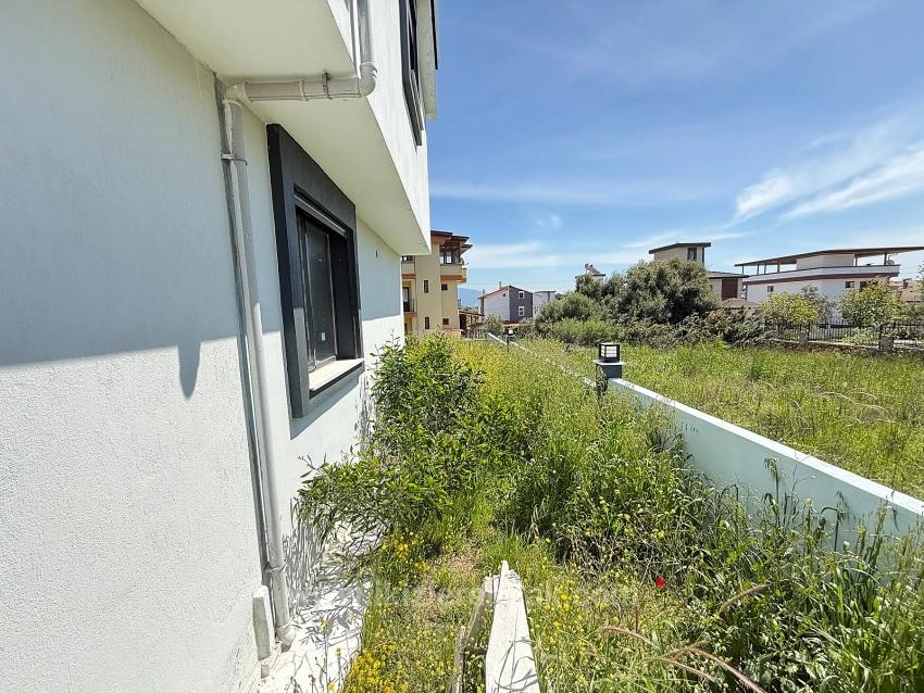 2+1 Duplex Summer House With Large Garden And Sea View For Sale In Seferihisar Doğanbey