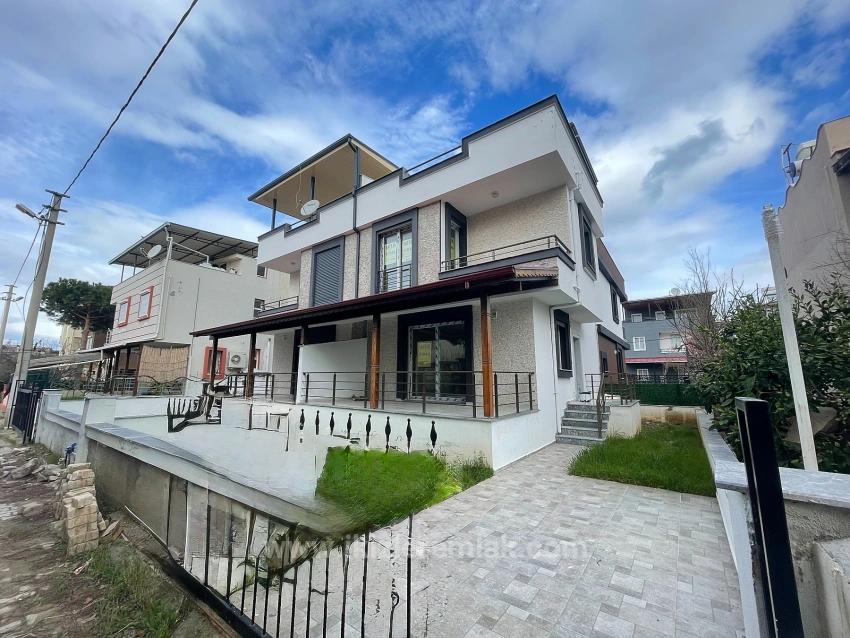 3+1 Luxury Villa For Sale In Seferihisar Doğanbey, Spacious Location, Very Close To The Sea