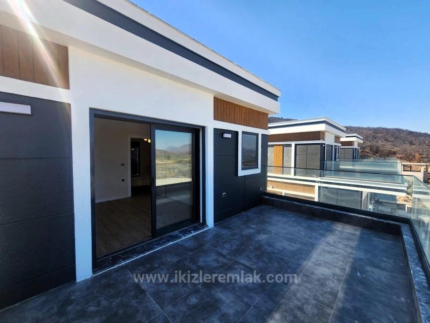 Single Detached House For Sale In Seferihisar Doğanbey With Large Garden And Panoramic Sea View