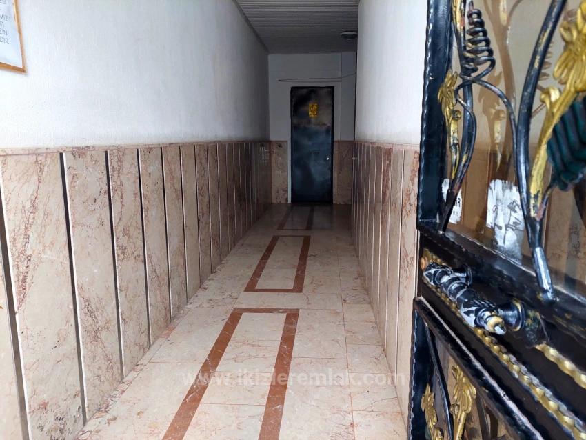 2+1 Middle Floor Flat For Sale In Seferihisar Ürkmez Center
