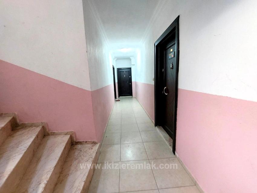 2+1 Middle Floor Flat For Sale In Seferihisar Ürkmez Center