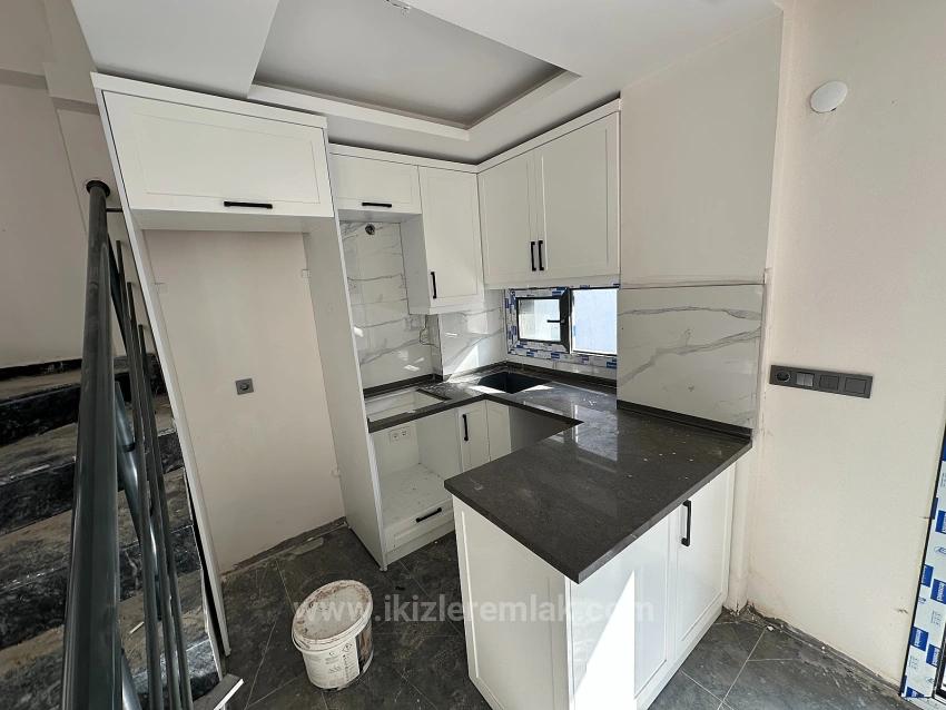 2+1 Brand New Duplex Villa With Garden For Sale In Seferihisar Ürkmez Center