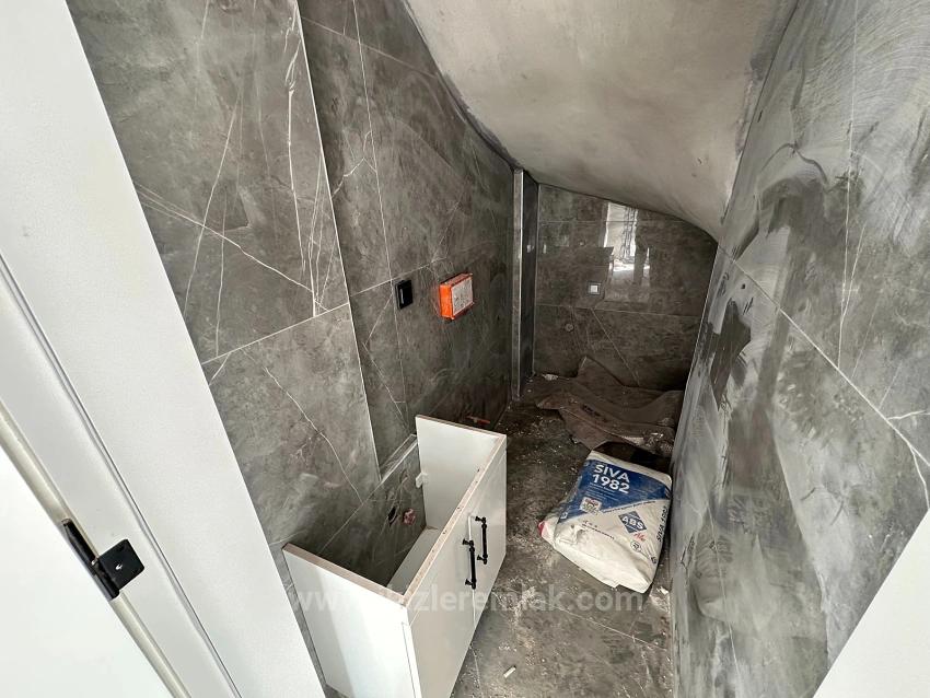 3+1 Duplex Villa With New Garden For Sale In Seferihisar Ürkmez Center