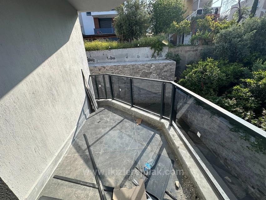 3+1 Duplex Villa With New Garden For Sale In Seferihisar Ürkmez Center