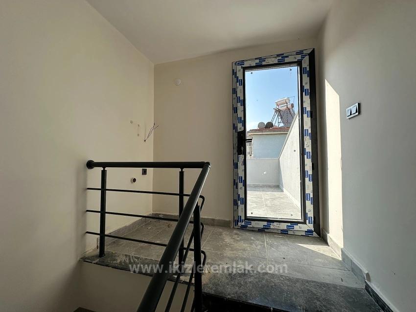 2+1 Brand New Duplex Villa With Garden For Sale In Seferihisar Ürkmez Center