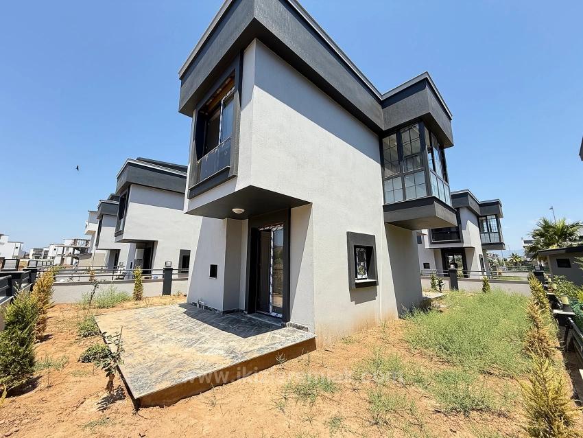 2 + 1 Villa With Detached Garden For Sale In Seferihisar Doğanbey