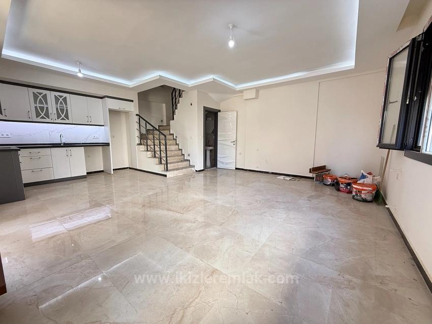 3+1 Villa With A Brand New Garden For Sale In Seferihisar Doğanbey, Close To The Sea