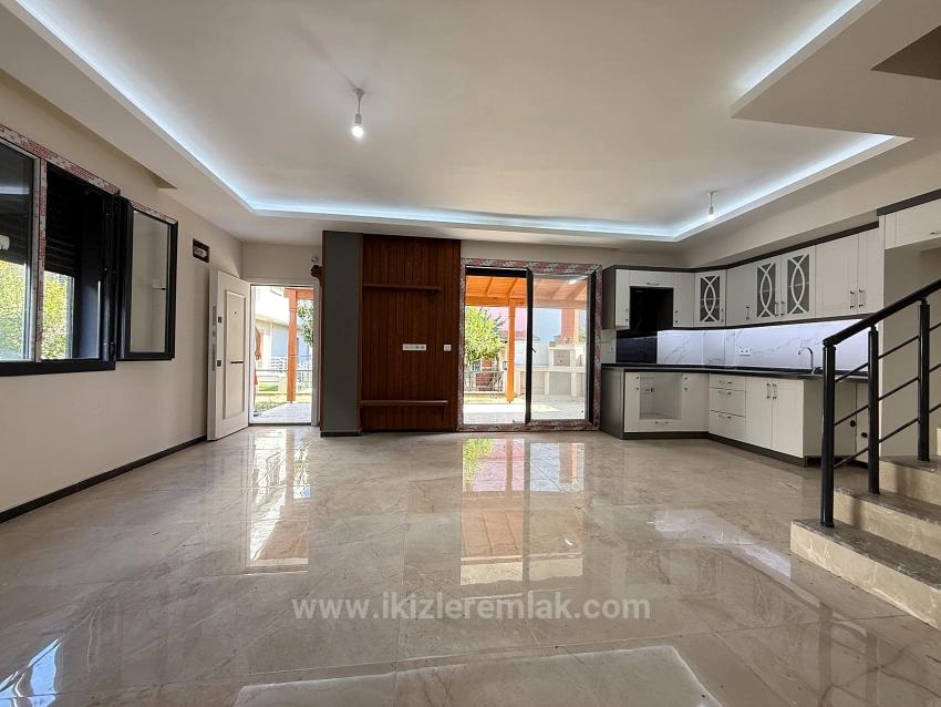 3+1 Villa With A Brand New Garden For Sale In Seferihisar Doğanbey, Close To The Sea