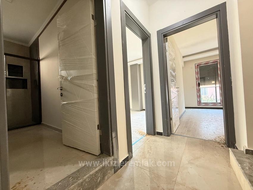 3+1 Villa With A Brand New Garden For Sale In Seferihisar Doğanbey, Close To The Sea