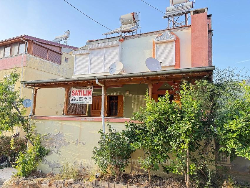 1+1 Apartment For Sale 200 Meters From The Sea In Seferihisar Ürkmez