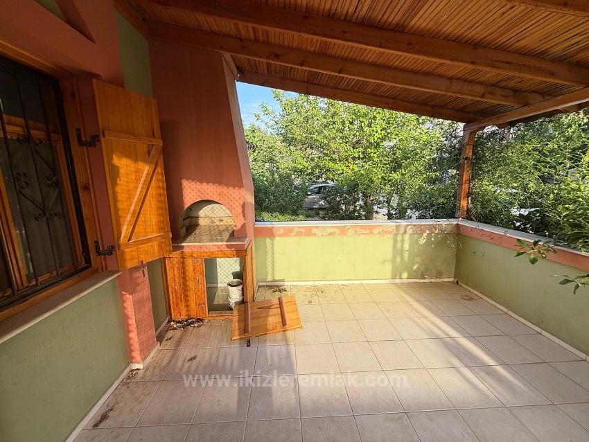 1+1 Apartment For Sale 200 Meters From The Sea In Seferihisar Ürkmez