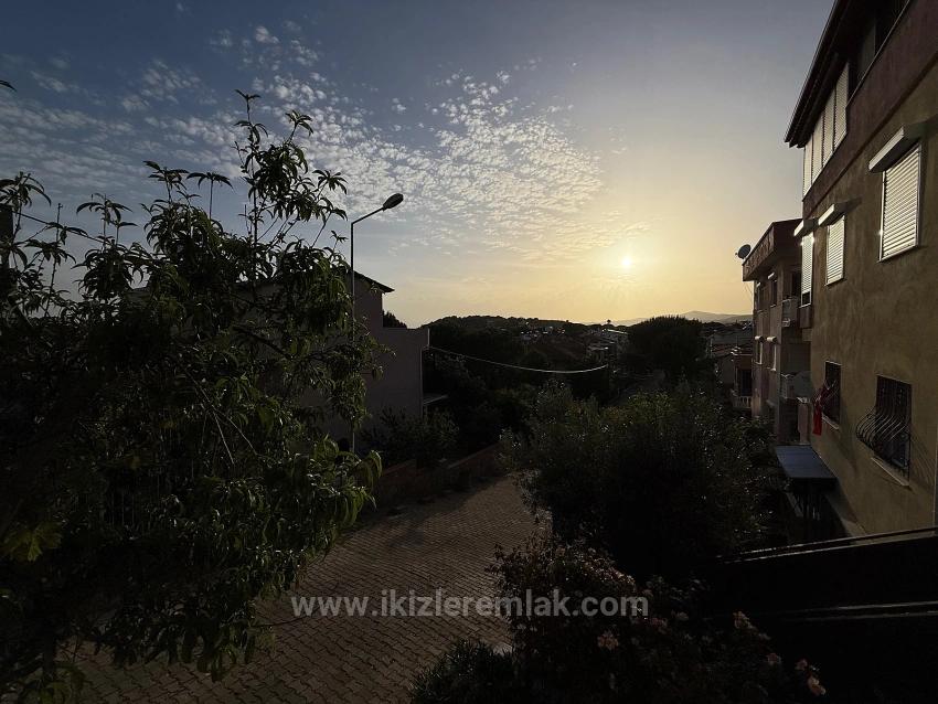 1+1 Apartment For Sale 200 Meters From The Sea In Seferihisar Ürkmez