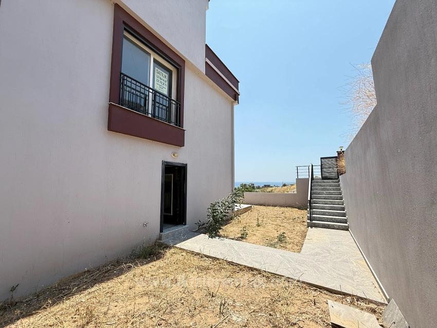 3+1 Villa With Sea View And Detached Garden For Sale In Seferihisar Doğanbey