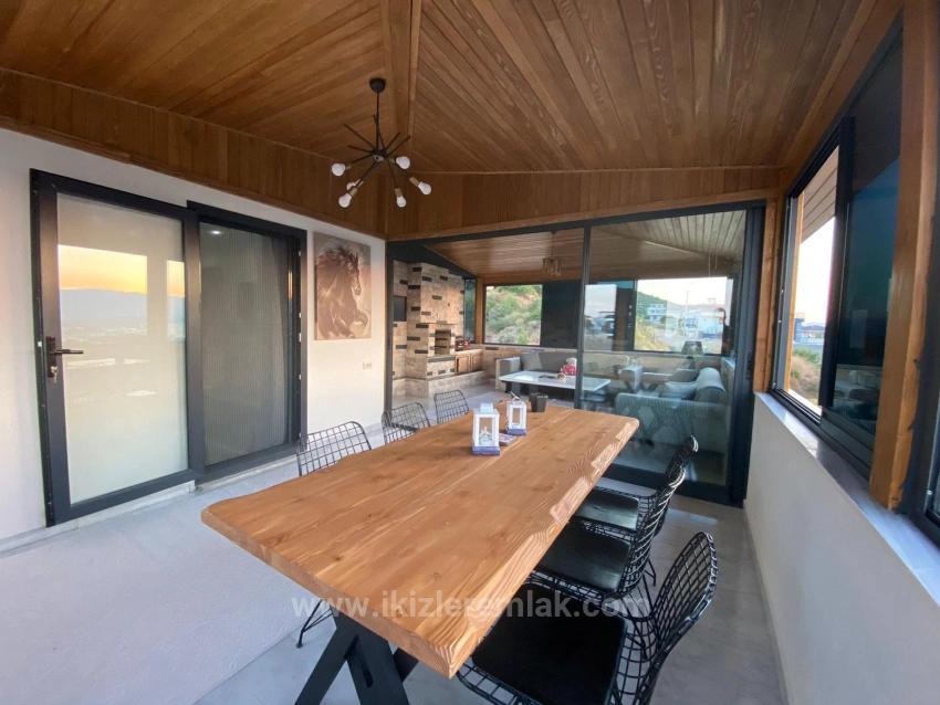 3+1 Detached Villa With Sea View And Pool For Sale In Seferihisar Doğanbey