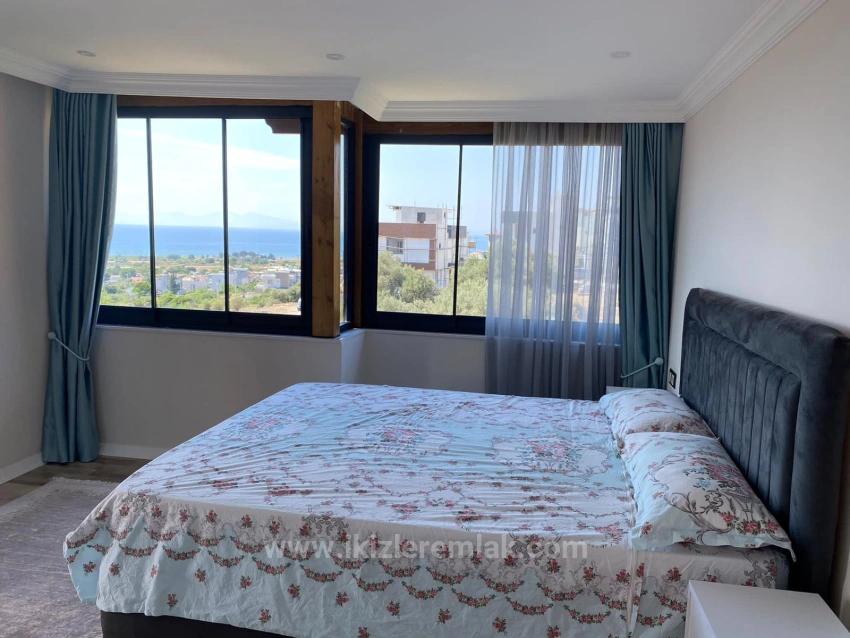 3+1 Detached Villa With Sea View And Pool For Sale In Seferihisar Doğanbey