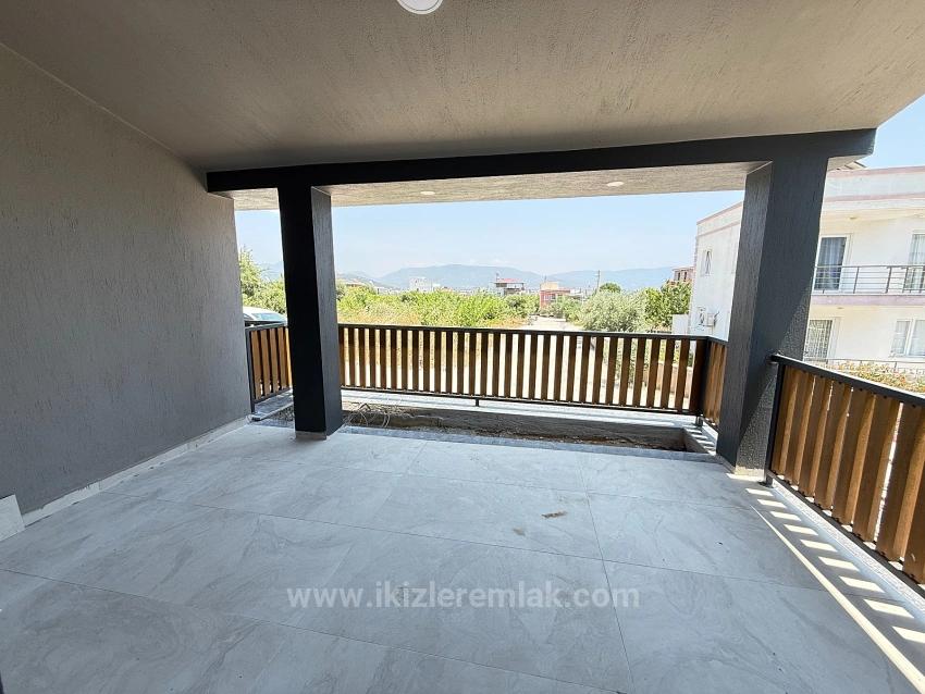 3+1 Villa With Sea View And Garden For Sale In Seferihisar Doğanbey