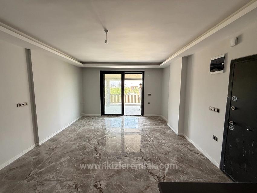 3+1 Villa With Sea View And Garden For Sale In Seferihisar Doğanbey