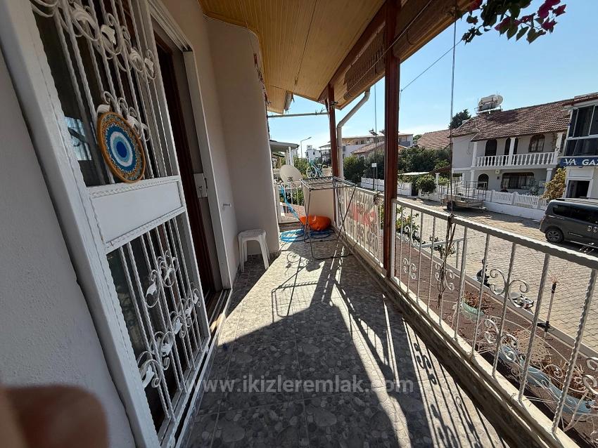 3+1 Villa With Garden For Sale By The Sea In Seferihisar Ürkmez