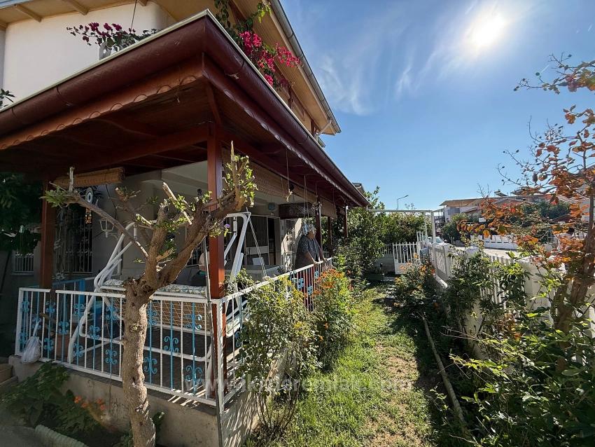 3+1 Villa With Garden For Sale By The Sea In Seferihisar Ürkmez