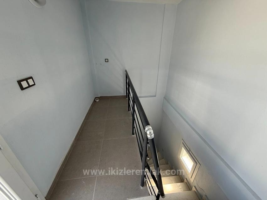 Single Detached 3+1 Duplex Villa On A 300 M2 Plot In Seferihisar Doğanbey