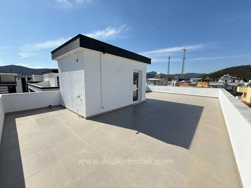 Single Detached 3+1 Duplex Villa On A 300 M2 Plot In Seferihisar Doğanbey