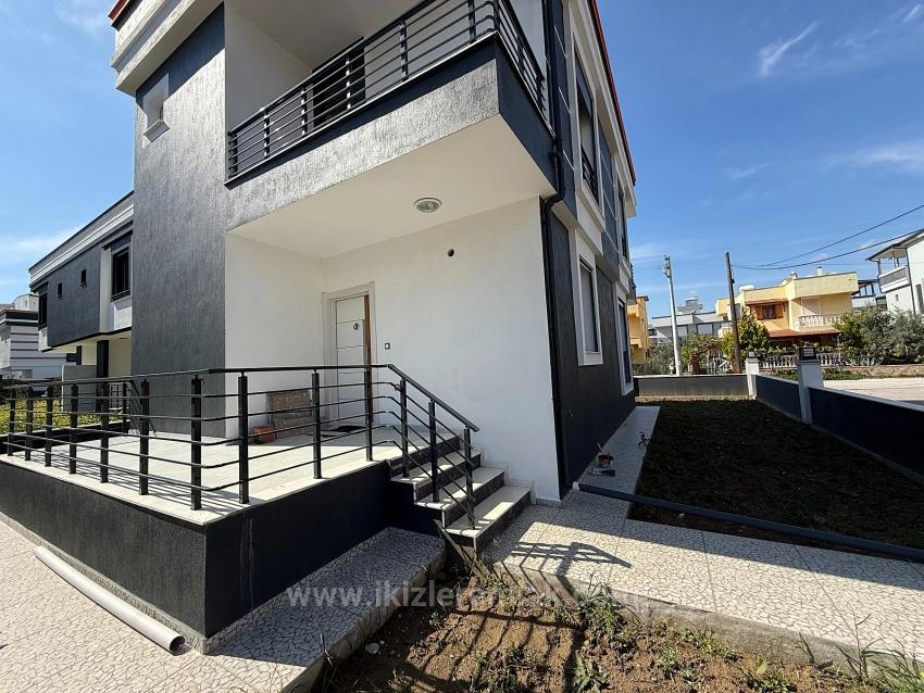 Single Detached 3+1 Duplex Villa On A 300 M2 Plot In Seferihisar Doğanbey